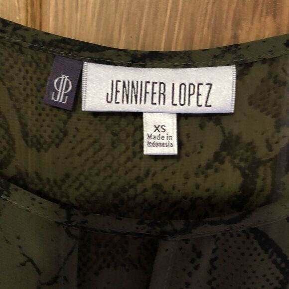Jennifer Lopez Snakeskin Blouse - Picture 7 of 11